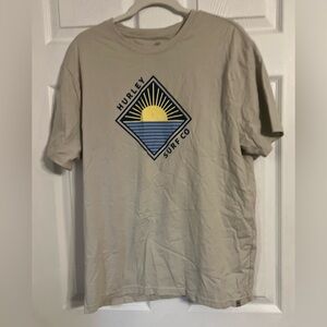 Hurley Surf Co. Men’s Size Large Graphic Print Tan Tshirt Crew Neck Short Sleeve
